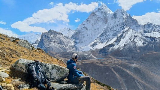 Oltre i limiti: trekking al campo base dell’everest. Storia di un'avventura di Daniele Verdecchia