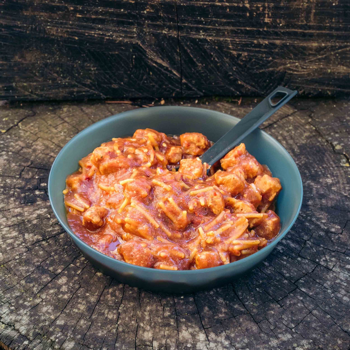 Veganes Spezzatino alla Pizzaiola mit Tomate und Oregano